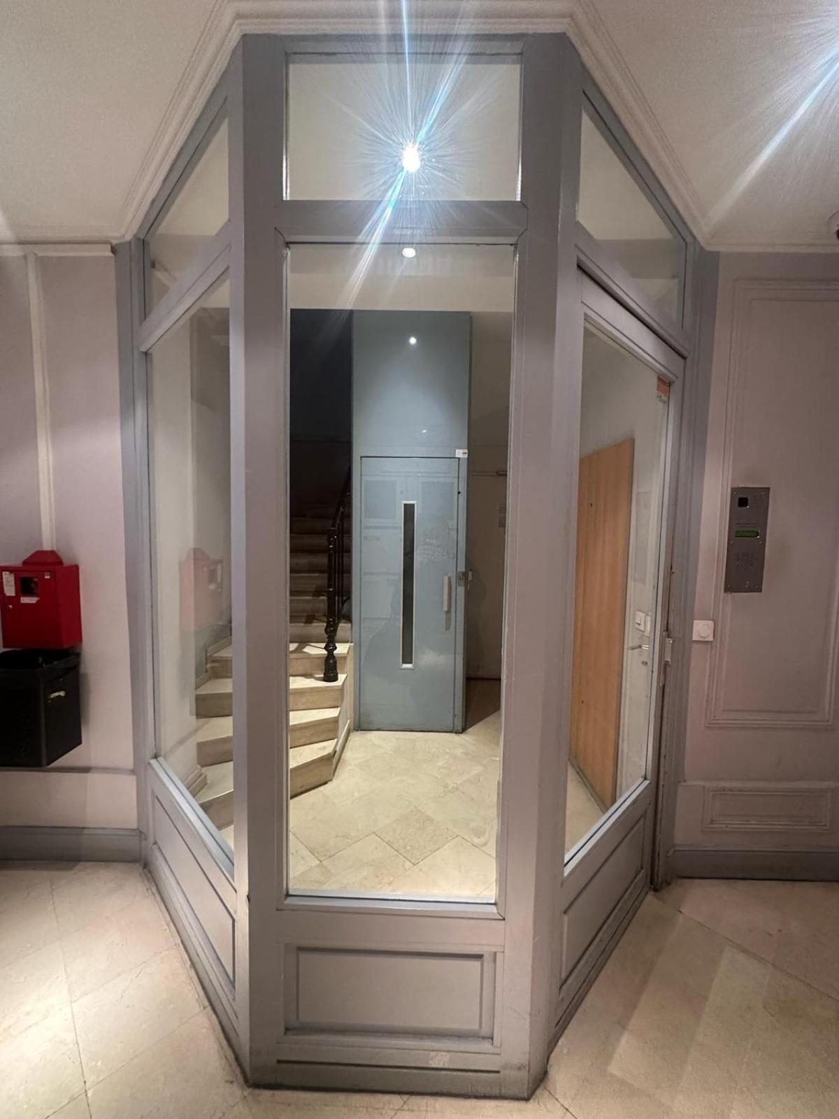 Champs Elysee Appartement